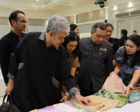 ผู้ว่าฯ สุราษฎร์ธานี เปิดกิจกรรมประกวดผ้าลายพระราชทาน "ผ้าลา ... พารามิเตอร์รูปภาพ 13
