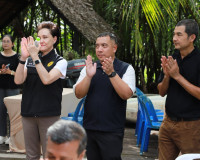 รองนายกฯ "ศุภจี" พร้อมคณะทูตานุทูต 13 ประเทศ ลงพื้นที่สวนมะพ ... พารามิเตอร์รูปภาพ 5