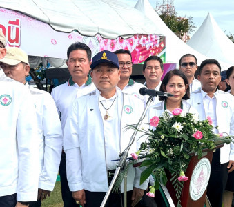 รองผู้ว่าราชการจังหวัดสุราษฎร์ธานี เป็นประธานกล่าวเปิดในพิธี ... พารามิเตอร์รูปภาพ 1