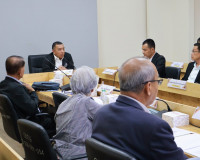 ผู้ว่าฯ สุราษฎร์ธานี เป็นประธานประชุมคณะกรรมการมูลนิธิส่งเสร ... พารามิเตอร์รูปภาพ 7
