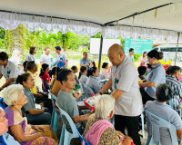 รองผู้ว่าราชการจังหวัดสุราษฎร์ธานี เป็นประธานพิธีเปิดหน่วยแพ ... พารามิเตอร์รูปภาพ 5
