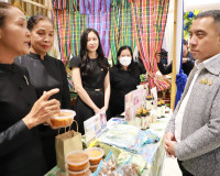 ผู้ว่าราชการจังหวัดสุราษฎร์ธานี เปิดงาน “มหกรรมความสำเร็จการ ... พารามิเตอร์รูปภาพ 47
