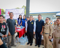 ผู้ว่าฯ สุราษฎร์ธานี นำบริการรัฐถึงชุมชน เปิดโครงการ ‘บำบัดท ... พารามิเตอร์รูปภาพ 11