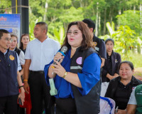 ผู้ว่าฯ สุราษฎร์ธานี นำบริการรัฐถึงชุมชน เปิดโครงการ ‘บำบัดท ... พารามิเตอร์รูปภาพ 15