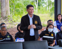 ผู้ว่าฯ สุราษฎร์ธานี นำบริการรัฐถึงชุมชน เปิดโครงการ ‘บำบัดท ... พารามิเตอร์รูปภาพ 18