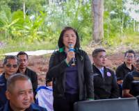 ผู้ว่าฯ สุราษฎร์ธานี นำบริการรัฐถึงชุมชน เปิดโครงการ ‘บำบัดท ... พารามิเตอร์รูปภาพ 28
