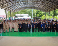 ผู้ว่าฯ สุราษฎร์ธานี นำบริการรัฐถึงชุมชน เปิดโครงการ ‘บำบัดท ... พารามิเตอร์รูปภาพ 43