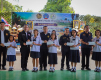 ผู้ว่าฯ สุราษฎร์ธานี นำบริการรัฐถึงชุมชน เปิดโครงการ ‘บำบัดท ... พารามิเตอร์รูปภาพ 68