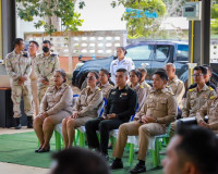 ผู้ว่าฯ สุราษฎร์ธานี นำบริการรัฐถึงชุมชน เปิดโครงการ ‘บำบัดท ... พารามิเตอร์รูปภาพ 73