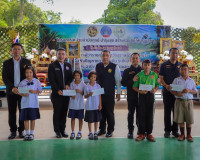 ผู้ว่าฯ สุราษฎร์ธานี นำบริการรัฐถึงชุมชน เปิดโครงการ ‘บำบัดท ... พารามิเตอร์รูปภาพ 76