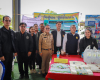ผู้ว่าฯ สุราษฎร์ธานี นำบริการรัฐถึงชุมชน เปิดโครงการ ‘บำบัดท ... พารามิเตอร์รูปภาพ 79