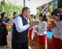 ผู้ว่าฯ สุราษฎร์ธานี นำบริการรัฐถึงชุมชน เปิดโครงการ ‘บำบัดท ... พารามิเตอร์รูปภาพ 88