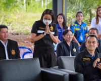 ผู้ว่าฯ สุราษฎร์ธานี นำบริการรัฐถึงชุมชน เปิดโครงการ ‘บำบัดท ... พารามิเตอร์รูปภาพ 100