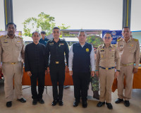 ผู้ว่าฯ สุราษฎร์ธานี นำบริการรัฐถึงชุมชน เปิดโครงการ ‘บำบัดท ... พารามิเตอร์รูปภาพ 112