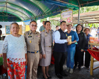 ผู้ว่าฯ สุราษฎร์ธานี นำบริการรัฐถึงชุมชน เปิดโครงการ ‘บำบัดท ... พารามิเตอร์รูปภาพ 118