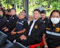 ผู้ว่าฯ สุราษฎร์ธานี นำบริการรัฐถึงชุมชน เปิดโครงการ ‘บำบัดท ... พารามิเตอร์รูปภาพ 123