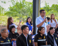 ผู้ว่าฯ สุราษฎร์ธานี นำบริการรัฐถึงชุมชน เปิดโครงการ ‘บำบัดท ... พารามิเตอร์รูปภาพ 144