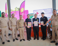 ผู้ว่าฯ สุราษฎร์ธานี นำบริการรัฐถึงชุมชน เปิดโครงการ ‘บำบัดท ... พารามิเตอร์รูปภาพ 157