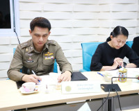 จังหวัดสุราษฎร์ธานีพิจารณากลั่นกรองการช่วยเหลือประชาชนและผู้ ... พารามิเตอร์รูปภาพ 1