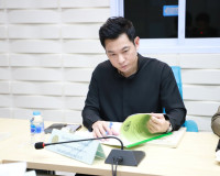 จังหวัดสุราษฎร์ธานีพิจารณากลั่นกรองการช่วยเหลือประชาชนและผู้ ... พารามิเตอร์รูปภาพ 22