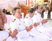 พระบาทสมเด็จพระเจ้าอยู่หัว ทรงพระกรุณาโปรดพระราชทานผ้าไตร น้ ... พารามิเตอร์รูปภาพ 6