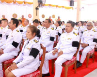 พระบาทสมเด็จพระเจ้าอยู่หัว ทรงพระกรุณาโปรดพระราชทานผ้าไตร น้ ... พารามิเตอร์รูปภาพ 11