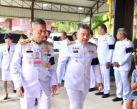 พระบาทสมเด็จพระเจ้าอยู่หัว ทรงพระกรุณาโปรดพระราชทานผ้าไตร น้ ... พารามิเตอร์รูปภาพ 28