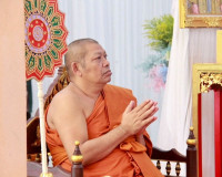 พระบาทสมเด็จพระเจ้าอยู่หัว ทรงพระกรุณาโปรดพระราชทานผ้าไตร น้ ... พารามิเตอร์รูปภาพ 39