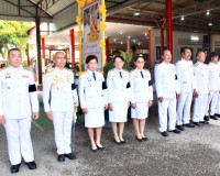 พระบาทสมเด็จพระเจ้าอยู่หัว ทรงพระกรุณาโปรดพระราชทานผ้าไตร น้ ... พารามิเตอร์รูปภาพ 43