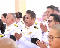 พระบาทสมเด็จพระเจ้าอยู่หัว ทรงพระกรุณาโปรดพระราชทานผ้าไตร น้ ... พารามิเตอร์รูปภาพ 55