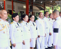 พระบาทสมเด็จพระเจ้าอยู่หัว ทรงพระกรุณาโปรดพระราชทานผ้าไตร น้ ... พารามิเตอร์รูปภาพ 58