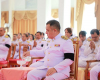 จังหวัดสุราษฎร์ธานี จัดพิธีบำเพ็ญกุศลและทำบุญตักบาตร ในวาระค ... พารามิเตอร์รูปภาพ 23