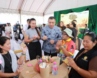 สุราษฎร์ธานี แถลงข่าวเตรียมจัดงานประเพณีชักพระ–ทอดผ้าป่าและแ ... พารามิเตอร์รูปภาพ 36