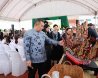 สุราษฎร์ธานี แถลงข่าวเตรียมจัดงานประเพณีชักพระ–ทอดผ้าป่าและแ ... พารามิเตอร์รูปภาพ 45