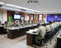 ผู้ว่าฯ สุราษฎร์ธานี ประชุมนายอำเภอ หัวหน้าส่วนราชการ และหัว ... พารามิเตอร์รูปภาพ 7
