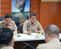 ผู้ว่าฯ สุราษฎร์ธานี ประชุมนายอำเภอ หัวหน้าส่วนราชการ และหัว ... พารามิเตอร์รูปภาพ 16