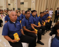 สุราษฎร์ธานีจัดพิธีมอบเงินพระราชทานขวัญถุงกองทุนแม่ของแผ่นดิ ... พารามิเตอร์รูปภาพ 64