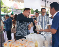 รองผู้ว่าราชการจังหวัดฯ เป็นประธาน ในพิธีเปิด กิจกรรมเชื่อมโ ... พารามิเตอร์รูปภาพ 10