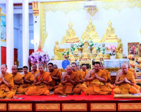 รองผู้ว่าราชการจังหวัดสุราษฎร์ธานี เป็นประธาน ในพิธีสวดพระพุ ... พารามิเตอร์รูปภาพ 3