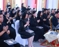 รองผู้ว่าราชการจังหวัดสุราษฎร์ธานี เป็นประธาน ในพิธีสวดพระพุ ... พารามิเตอร์รูปภาพ 10