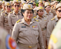 จังหวัดสุราษฎร์ธานี จัดกิจกรรมเคารพธงชาติ เนื่องใน "วันพระรา ... พารามิเตอร์รูปภาพ 3