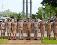จังหวัดสุราษฎร์ธานี จัดกิจกรรมเคารพธงชาติ เนื่องใน "วันพระรา ... พารามิเตอร์รูปภาพ 34