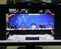 ผู้ว่าฯ สุราษฎร์ธานี ร่วมประชุมติดตามสถานการณ์และการให้ความช ... พารามิเตอร์รูปภาพ 11