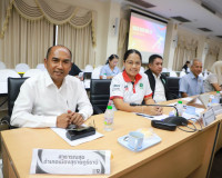 ผู้ว่าฯ สุราษฎร์ธานี ประชุมเตรียมความพร้อมการจัดกิจกรรม “เดิ ... พารามิเตอร์รูปภาพ 3