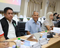 ผู้ว่าฯ สุราษฎร์ธานี ประชุมเตรียมความพร้อมการจัดกิจกรรม “เดิ ... พารามิเตอร์รูปภาพ 29