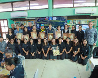 สุราษฎร์ธานีรวมพลังสตรี 19 อำเภอ ประดิษฐ์ “ดอกบัวผุด” ดอกไม้ ... พารามิเตอร์รูปภาพ 37