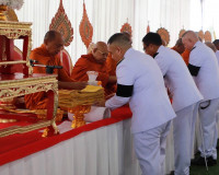 จังหวัดสุราษฎร์ธานีจัดพิธีทำบุญตักบาตรถวายพระราชกุศล เนื่องใ ... พารามิเตอร์รูปภาพ 14