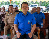 จังหวัดสุราษฎร์ธานี เชิญสิ่งของพระราชทาน มอบแก่ครอบครัวผู้ปร ... พารามิเตอร์รูปภาพ 8