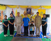 จังหวัดสุราษฎร์ธานี เชิญสิ่งของพระราชทาน มอบแก่ครอบครัวผู้ปร ... พารามิเตอร์รูปภาพ 24