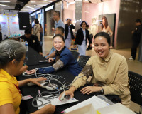 ผู้ว่าฯ สุราษฎร์ธานี เปิดกิจกรรมเฉลิมพระเกียรติพระบาทสมเด็จพ ... พารามิเตอร์รูปภาพ 8